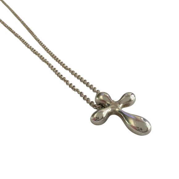Tiffany and Co Elsa Peretti Cross Pendant Necklace in Sterling Silver (16") - Picture 5 of 12